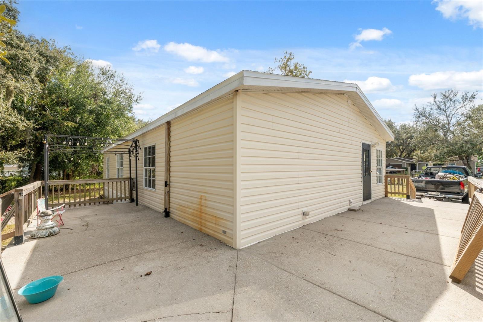 Image 30 of 39 For 9913 Fargo Drive