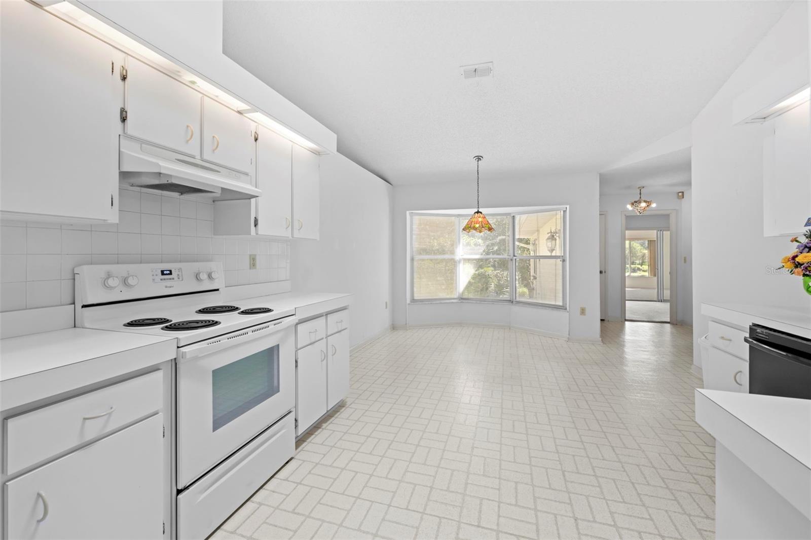 Image 14 of 52 For 18810 Majestic Oak Court