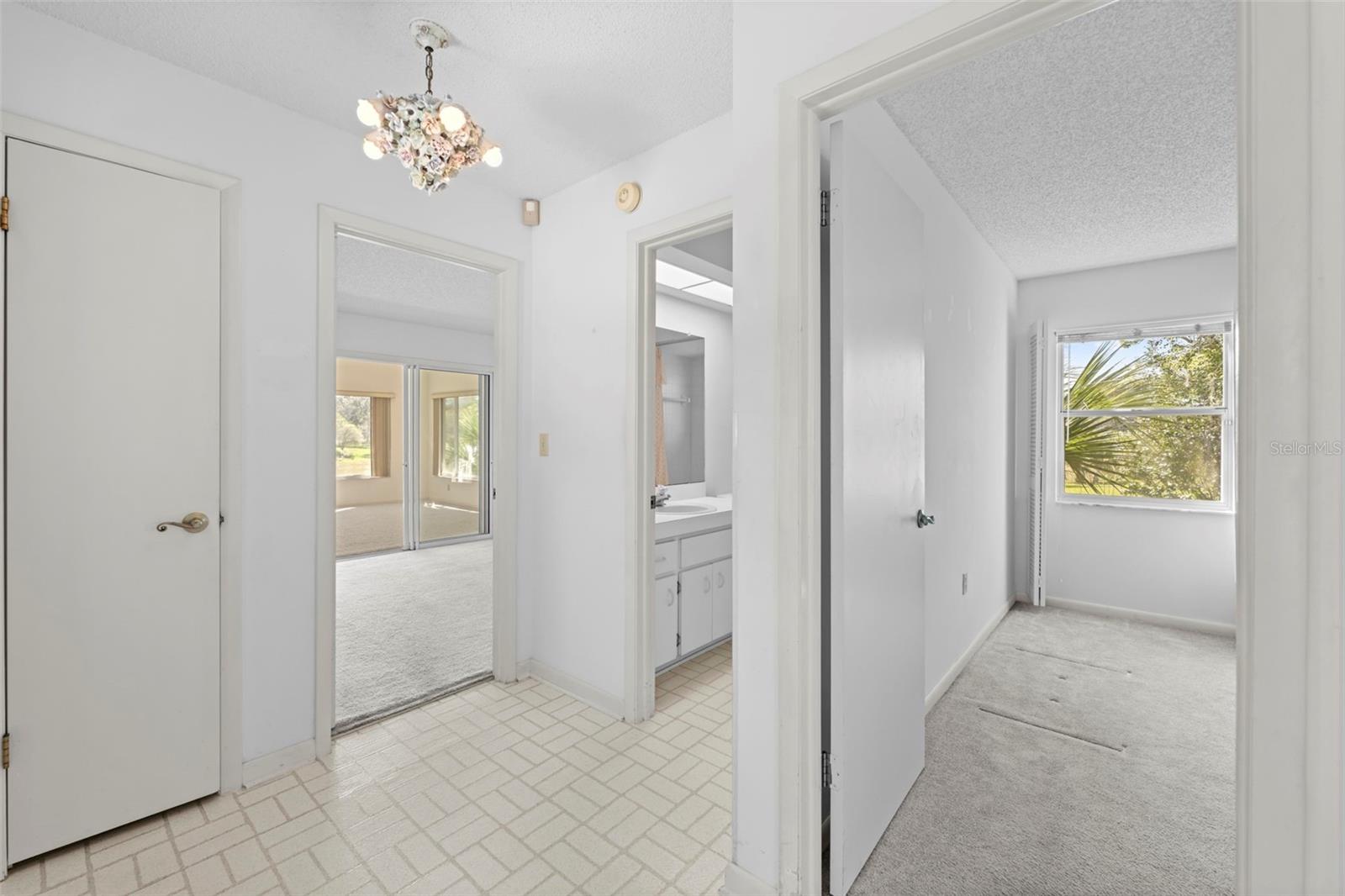 Image 21 of 52 For 18810 Majestic Oak Court