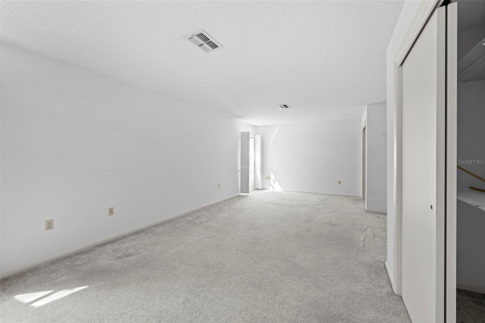 Image 22 of 52 For 18810 Majestic Oak Court