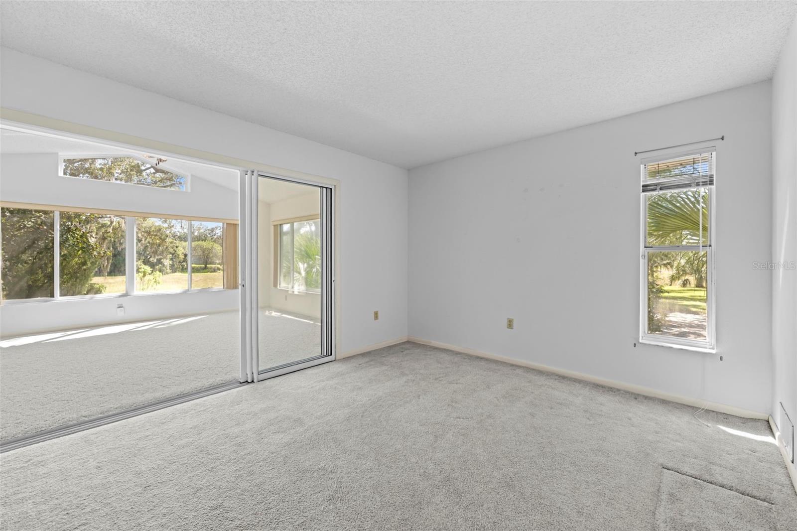 Image 27 of 52 For 18810 Majestic Oak Court