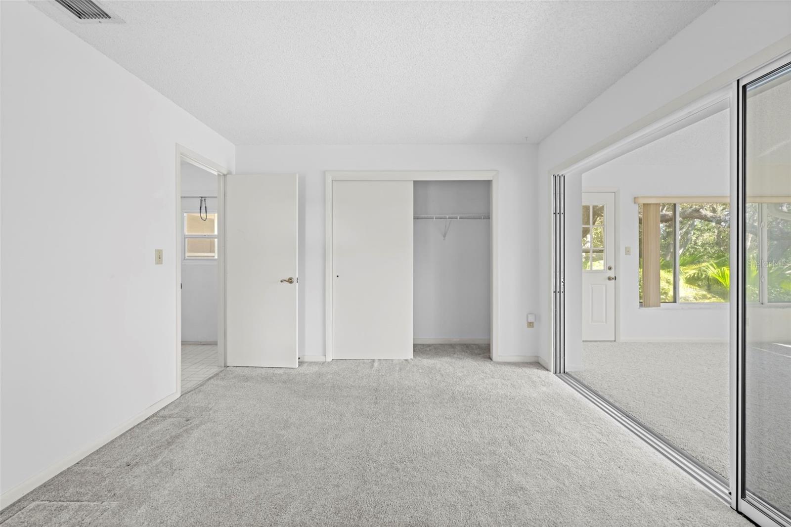 Image 29 of 52 For 18810 Majestic Oak Court