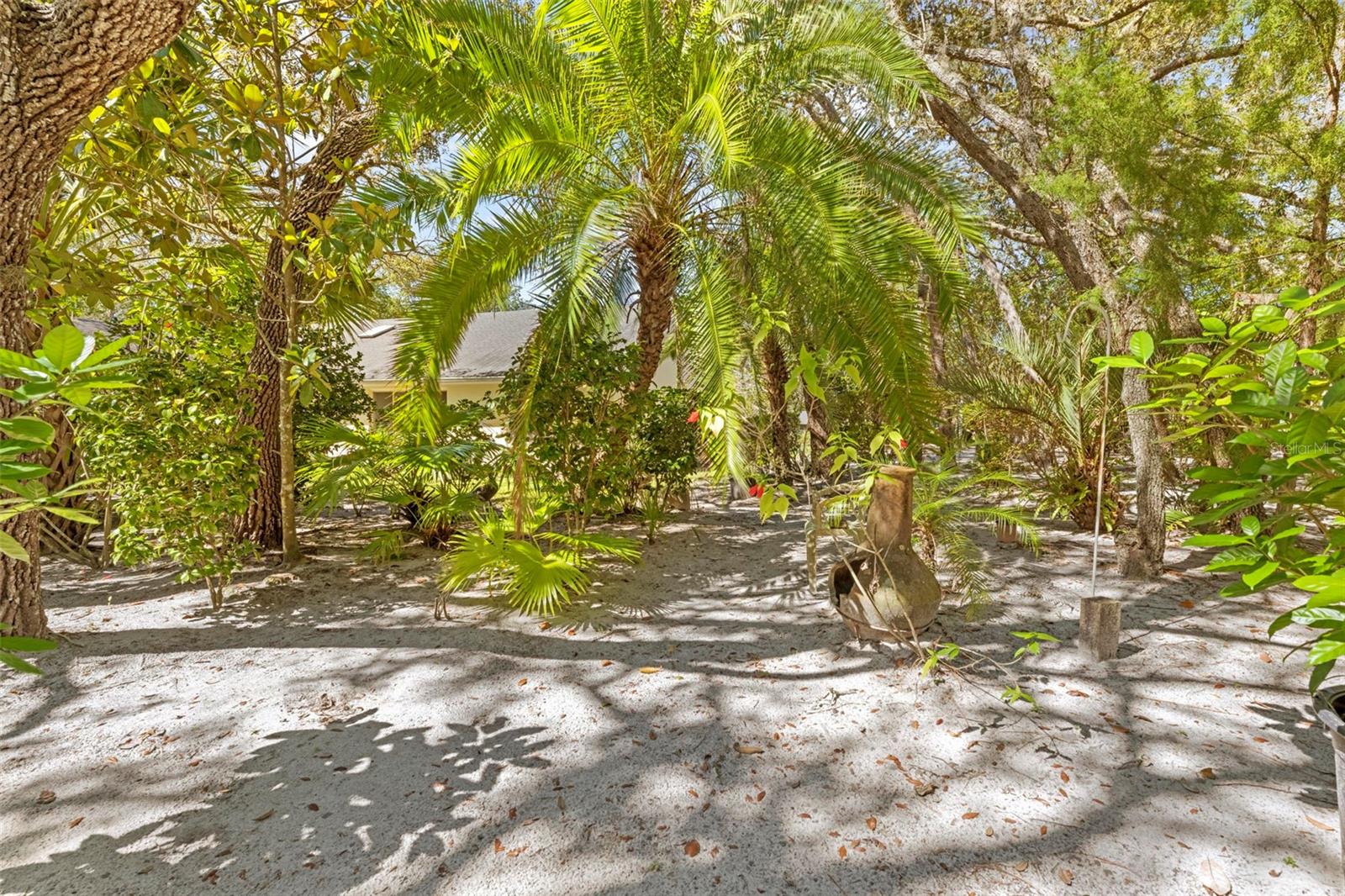 Image 30 of 52 For 18810 Majestic Oak Court