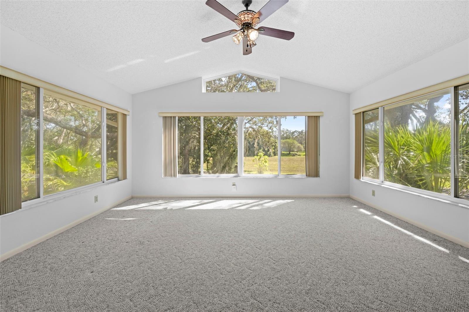 Image 31 of 52 For 18810 Majestic Oak Court