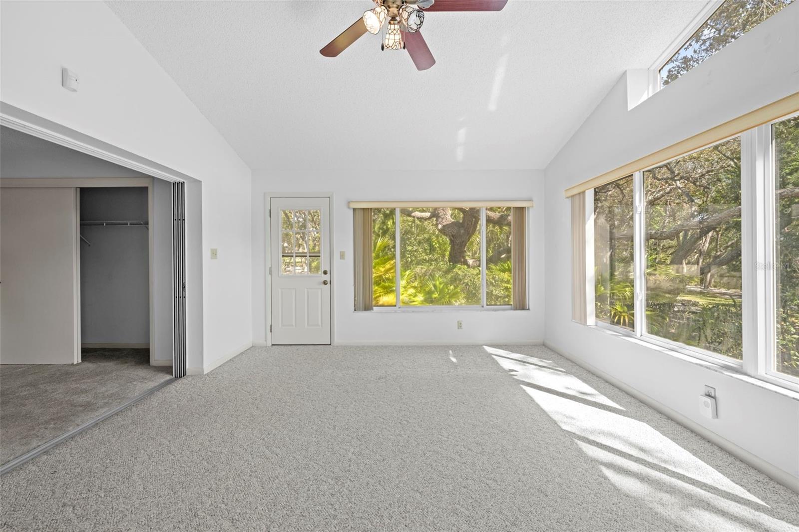 Image 32 of 52 For 18810 Majestic Oak Court