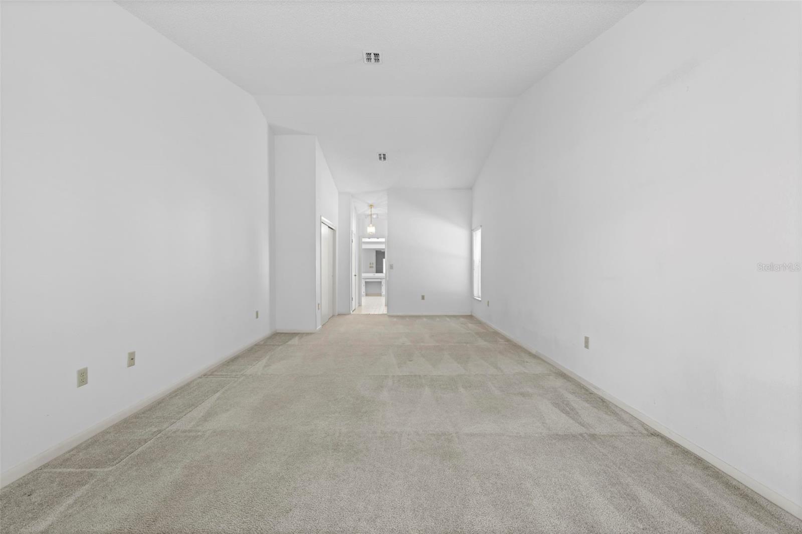 Image 37 of 52 For 18810 Majestic Oak Court