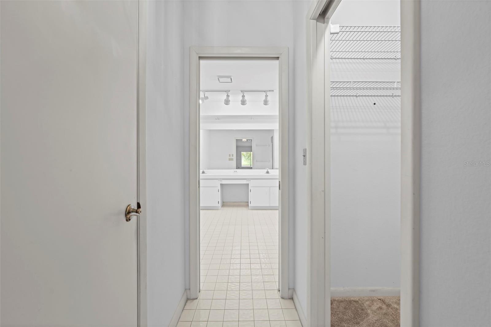 Image 39 of 52 For 18810 Majestic Oak Court