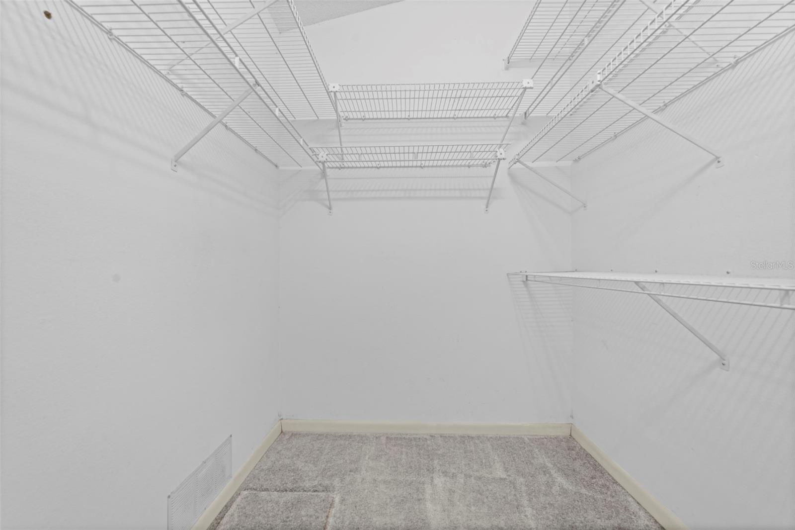 Image 40 of 52 For 18810 Majestic Oak Court