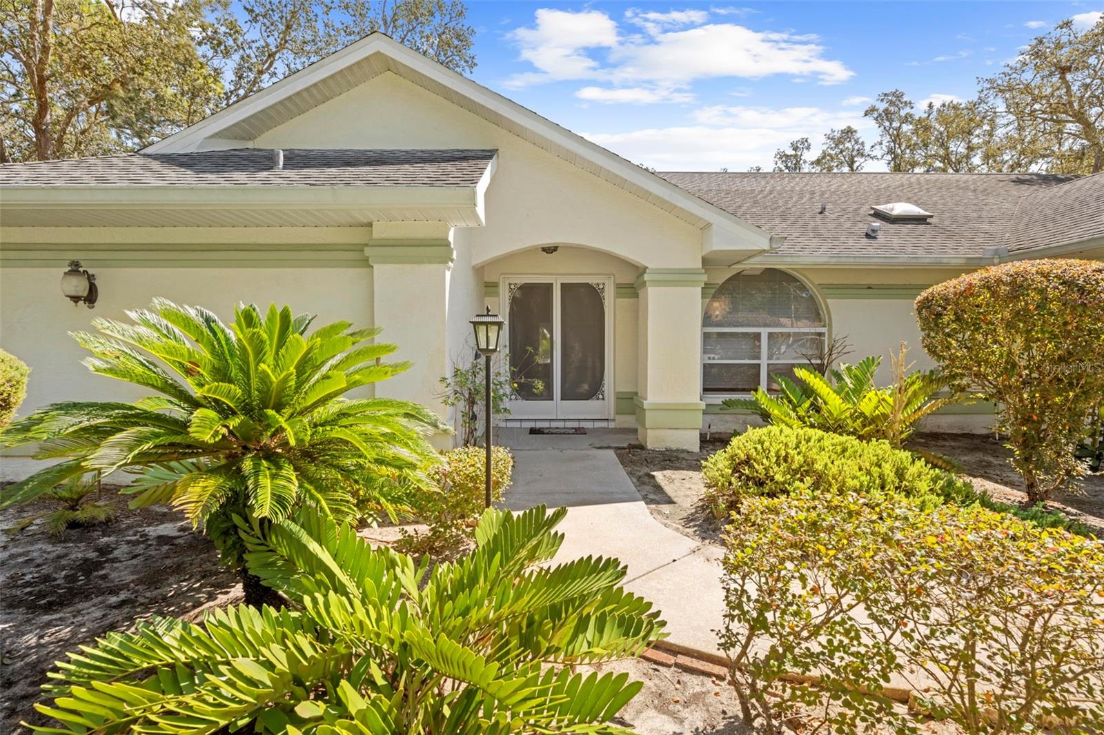 Image 5 of 52 For 18810 Majestic Oak Court