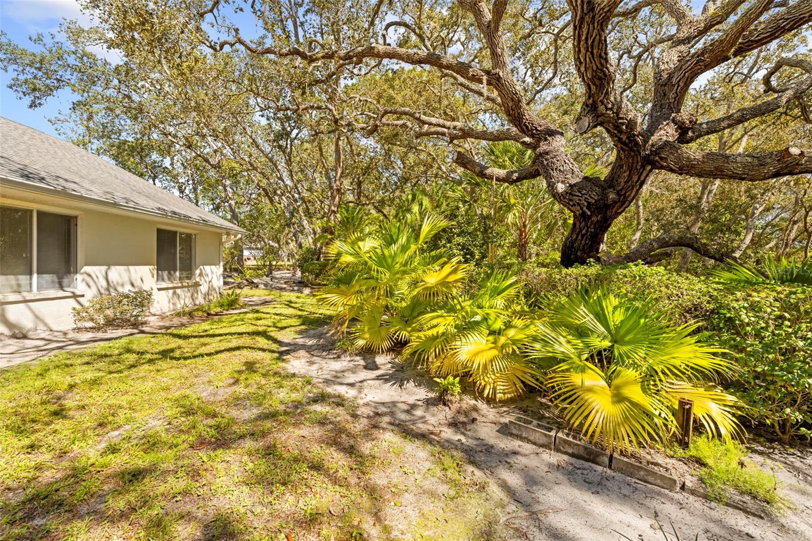 Image 50 of 52 For 18810 Majestic Oak Court