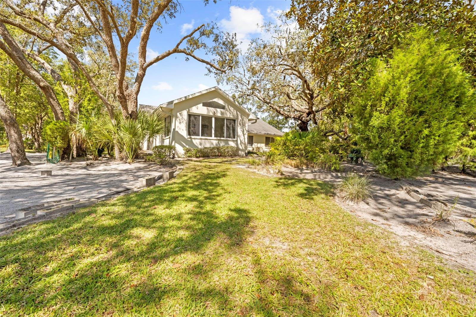 Image 51 of 52 For 18810 Majestic Oak Court