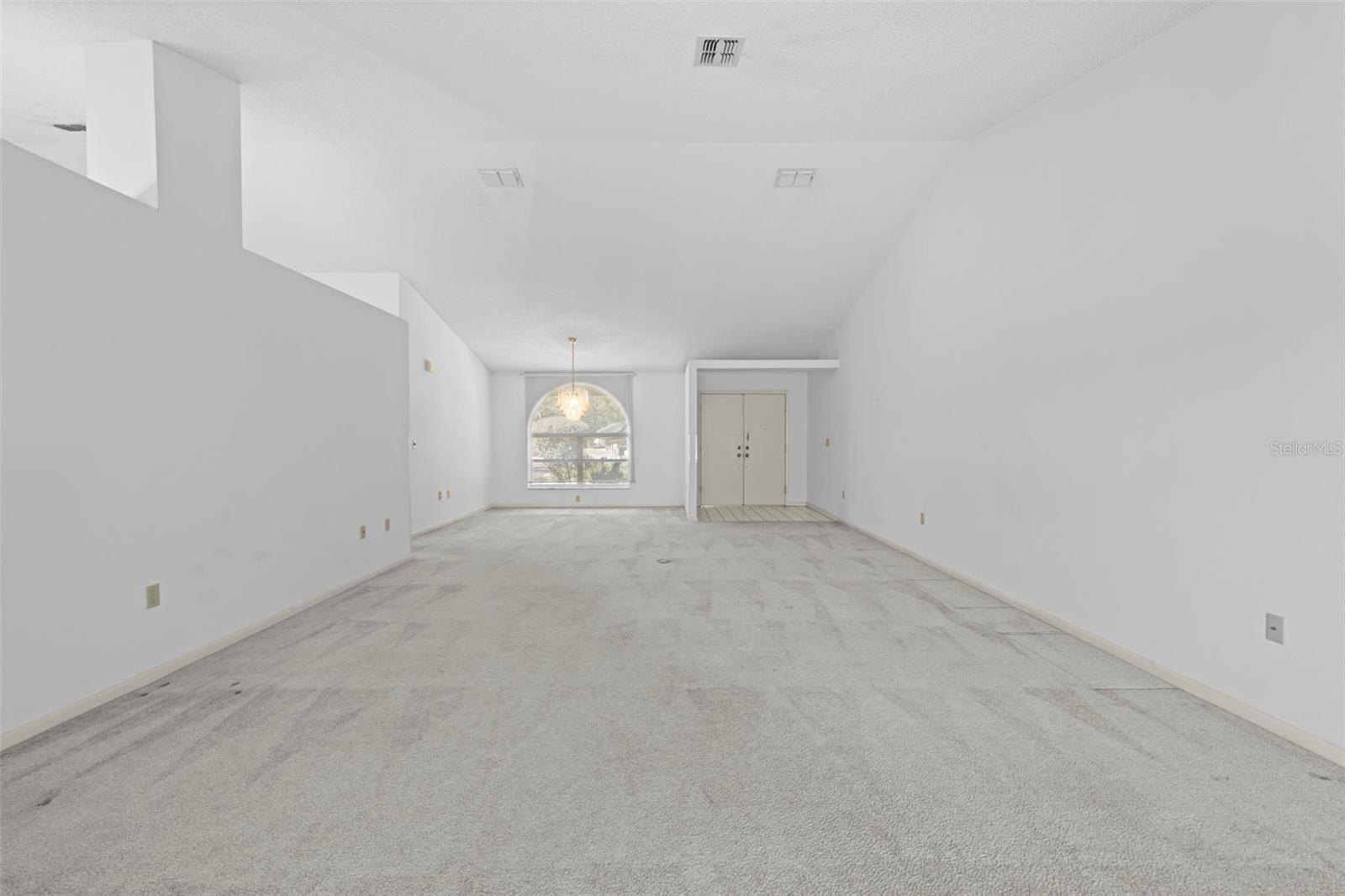 Image 9 of 52 For 18810 Majestic Oak Court