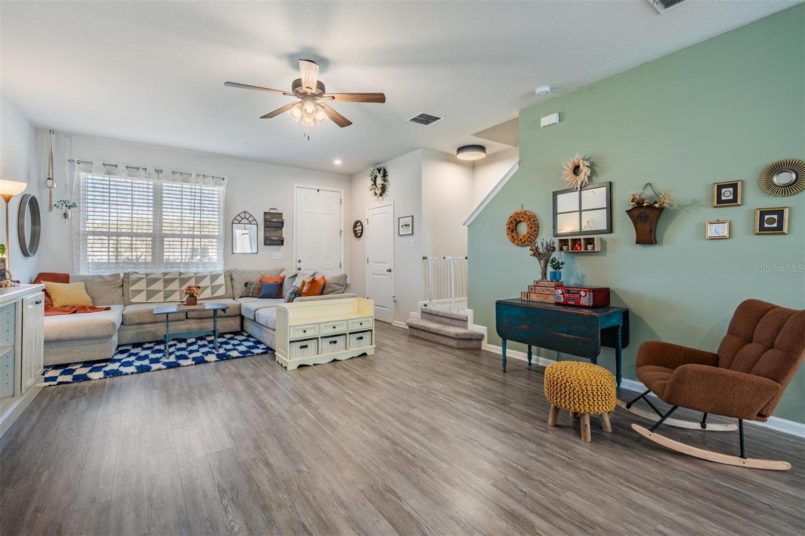 Image 11 of 32 For 15068 Caravan Avenue