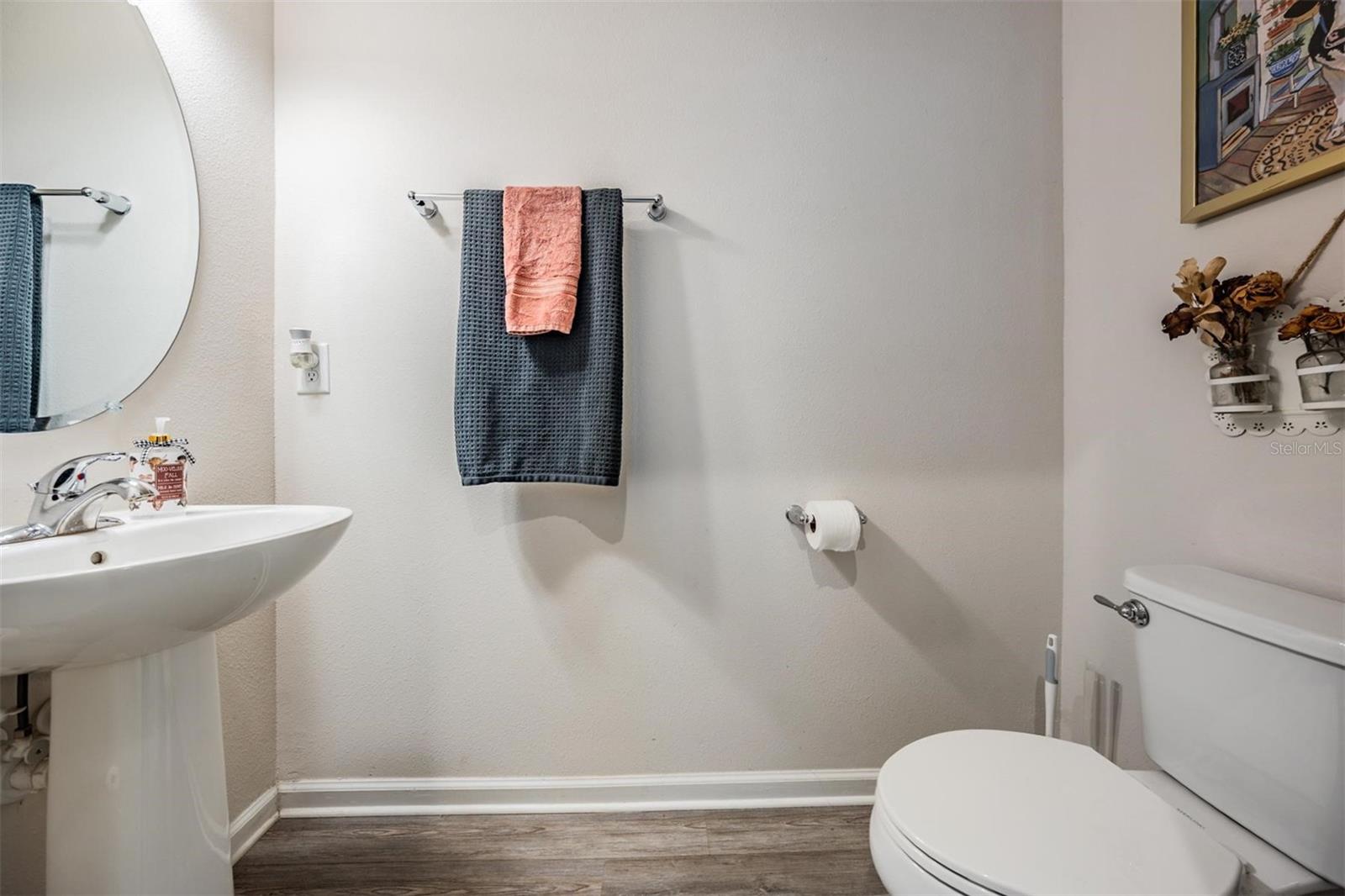 Image 13 of 32 For 15068 Caravan Avenue