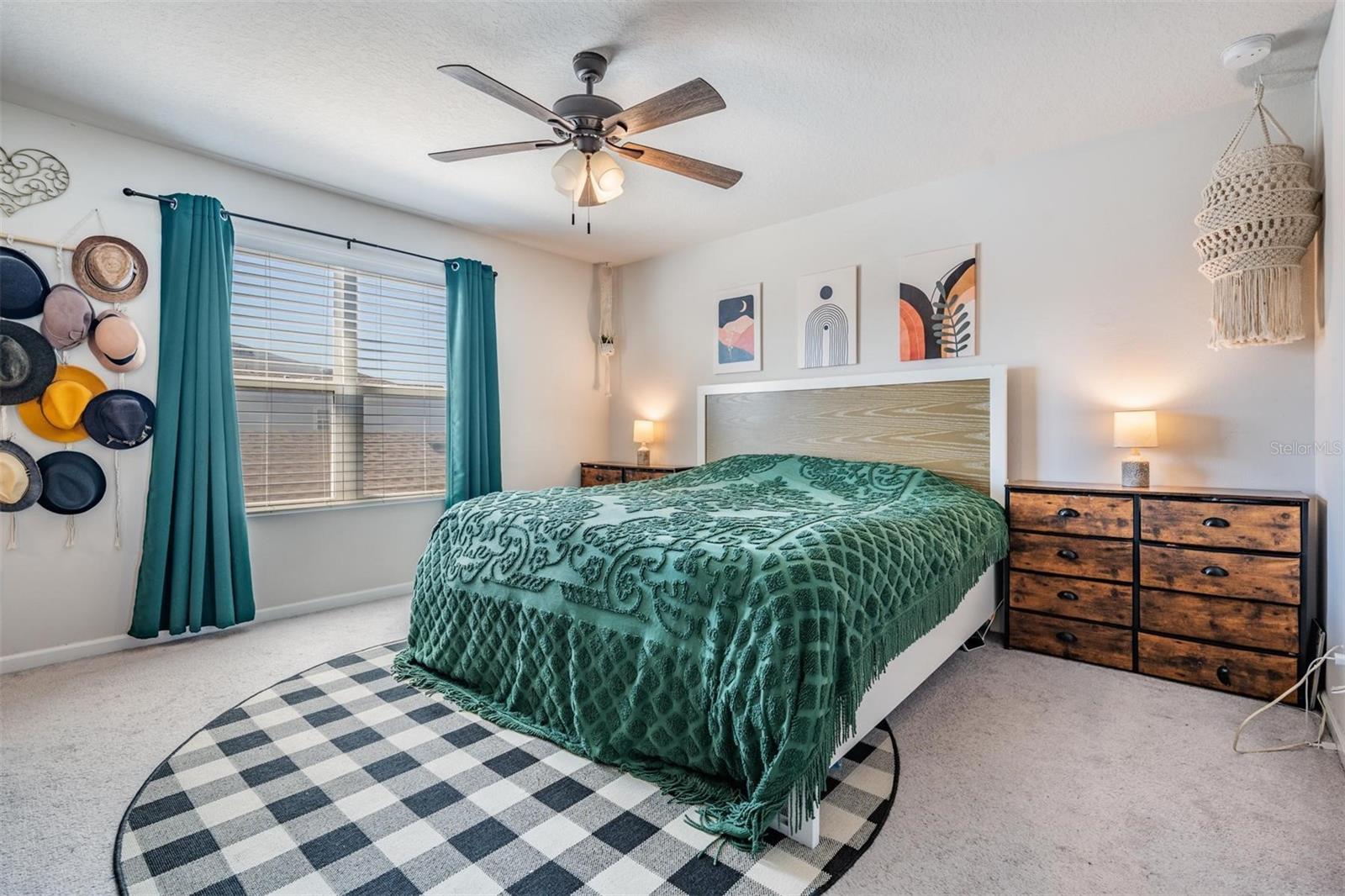 Image 15 of 32 For 15068 Caravan Avenue