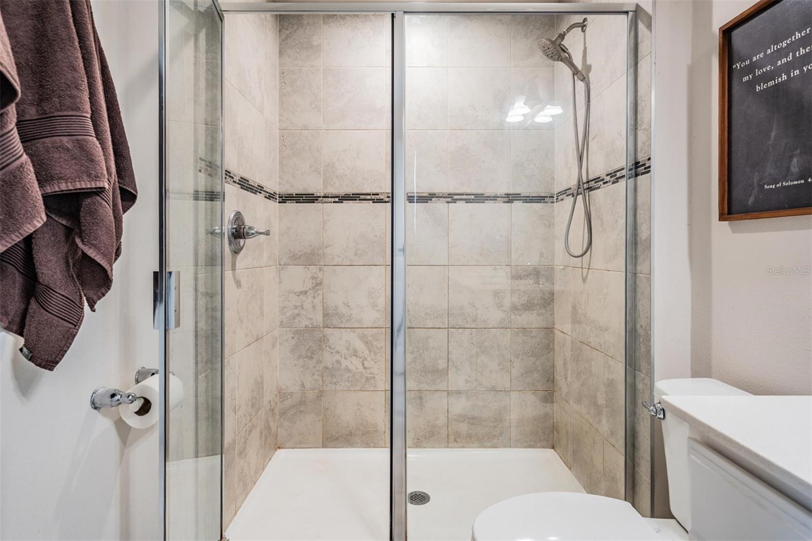 Image 17 of 32 For 15068 Caravan Avenue