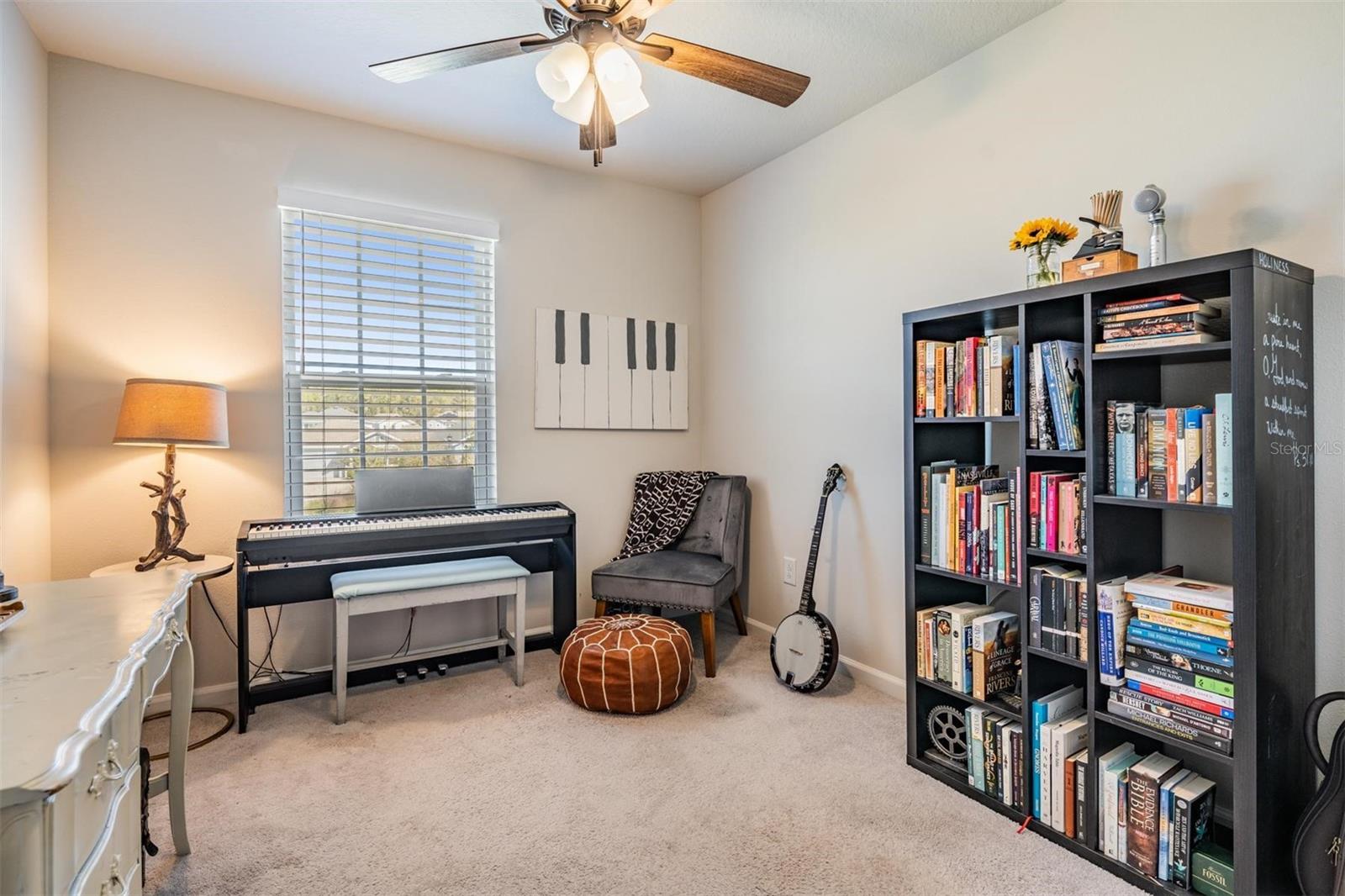 Image 18 of 32 For 15068 Caravan Avenue