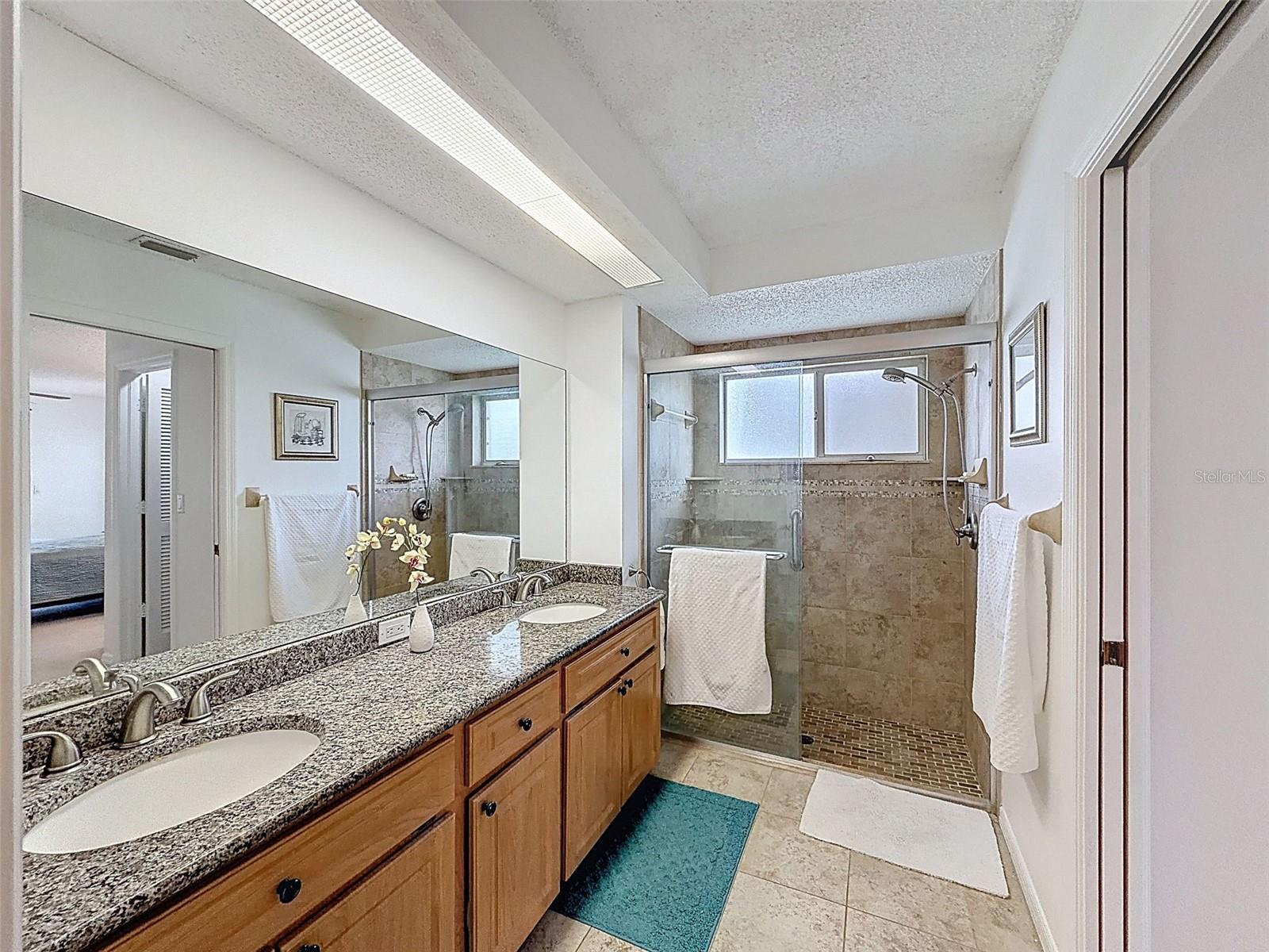 Image 40 of 60 For 13610 Glaze Brook Drive