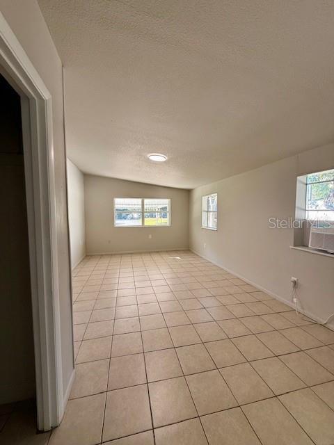 Listing photo id 9 for 21493 Campbell Drive