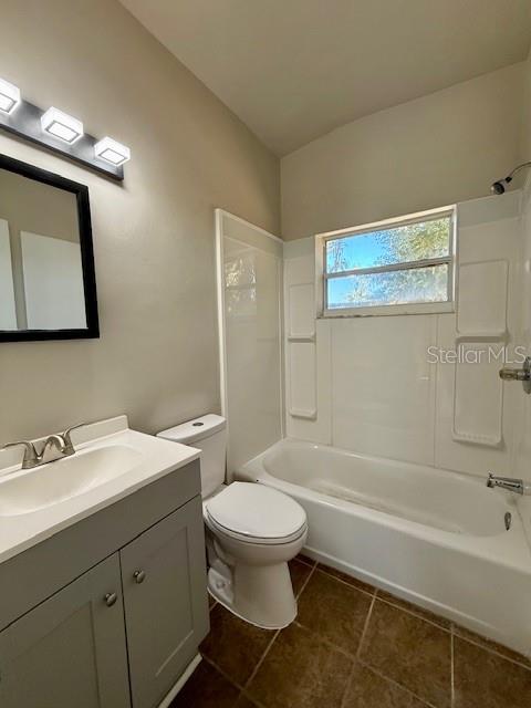 Listing photo id 11 for 21493 Campbell Drive