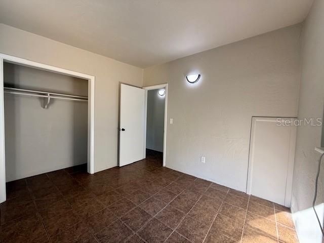 Listing photo id 13 for 21493 Campbell Drive