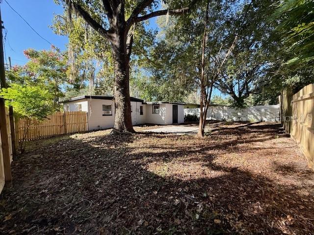 Listing photo id 19 for 21493 Campbell Drive