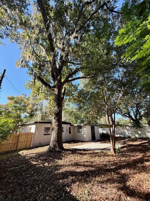 Listing photo id 20 for 21493 Campbell Drive