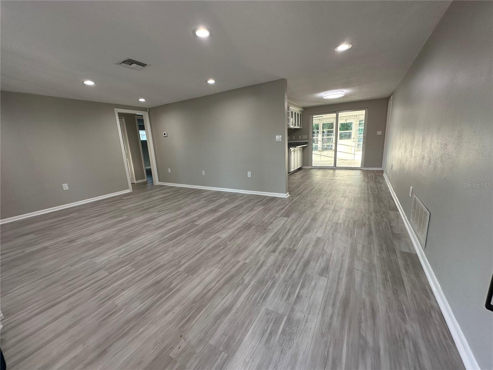 Image 11 of 19 For 7620 Cherrytree Lane