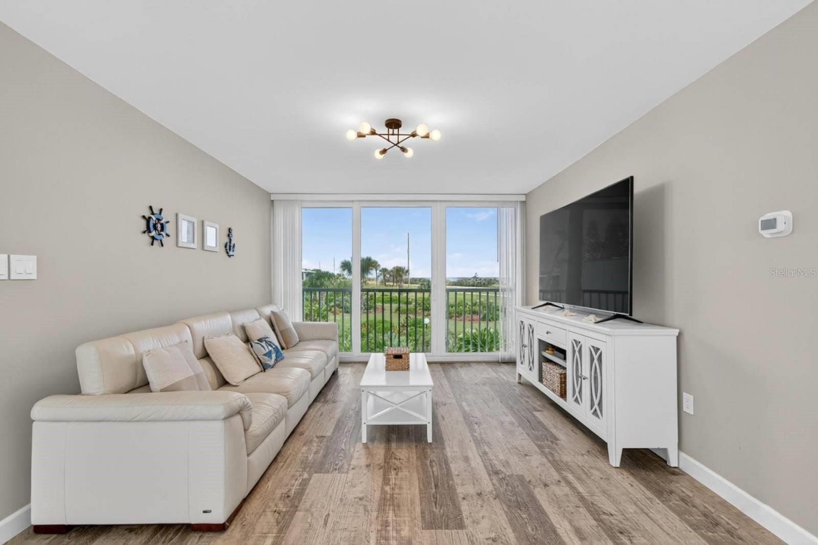 Image 18 of 36 For 5500 Ocean Shore Boulevard Ut02