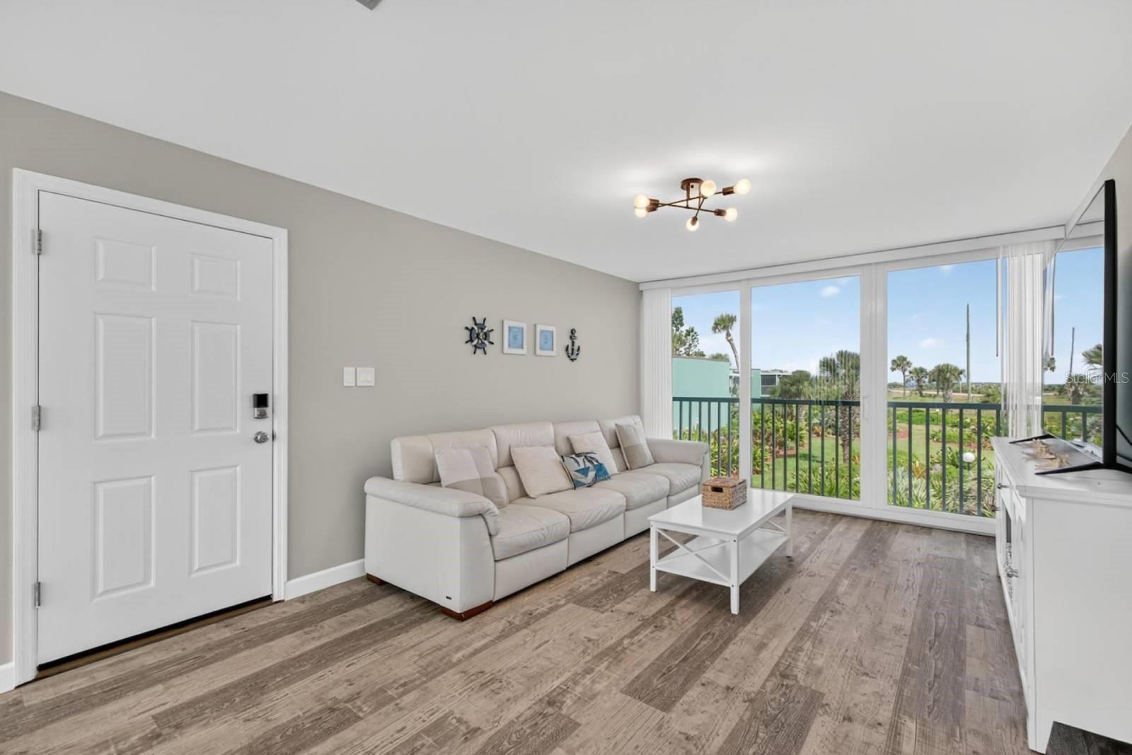 Image 20 of 36 For 5500 Ocean Shore Boulevard Ut02