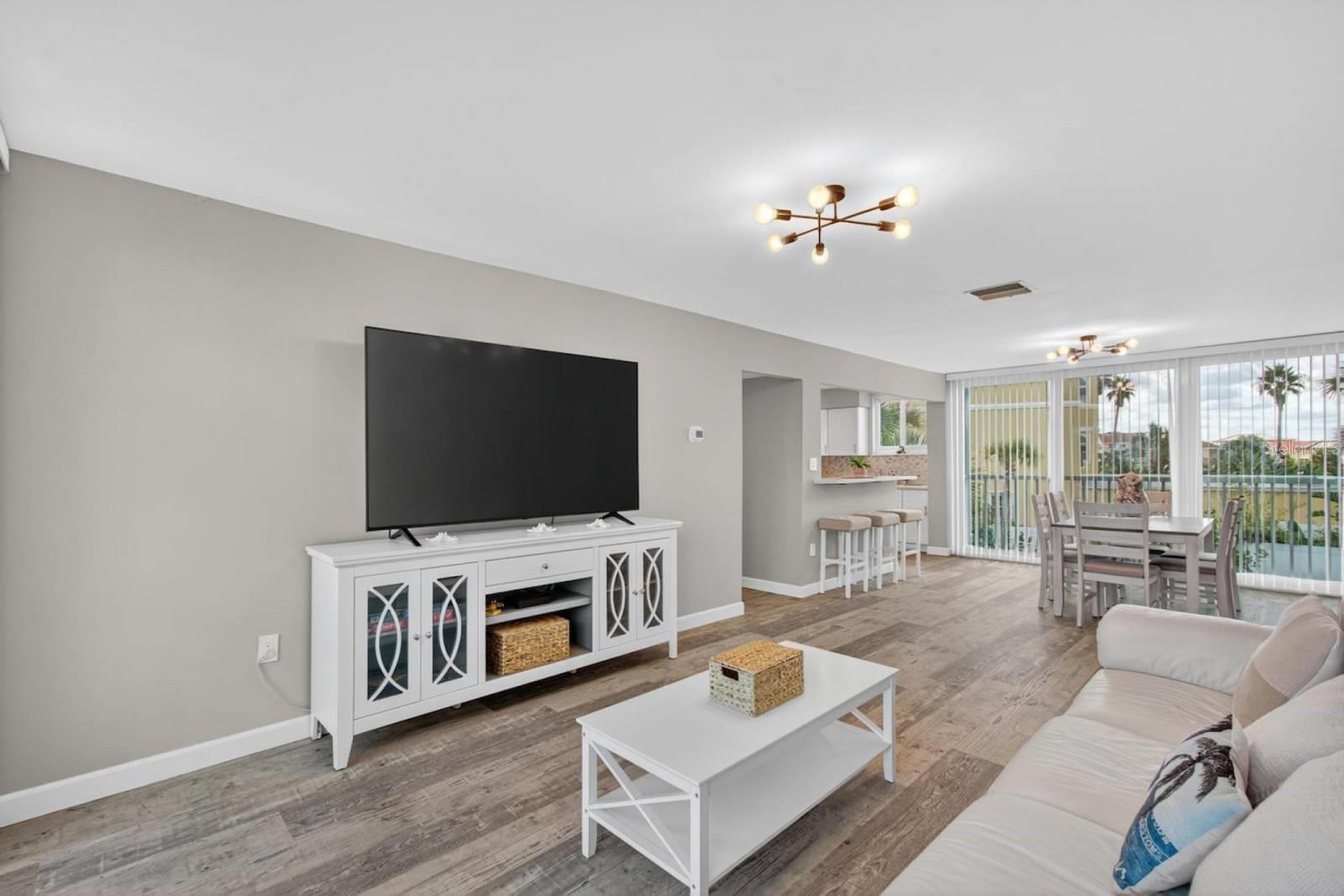 Image 21 of 36 For 5500 Ocean Shore Boulevard Ut02