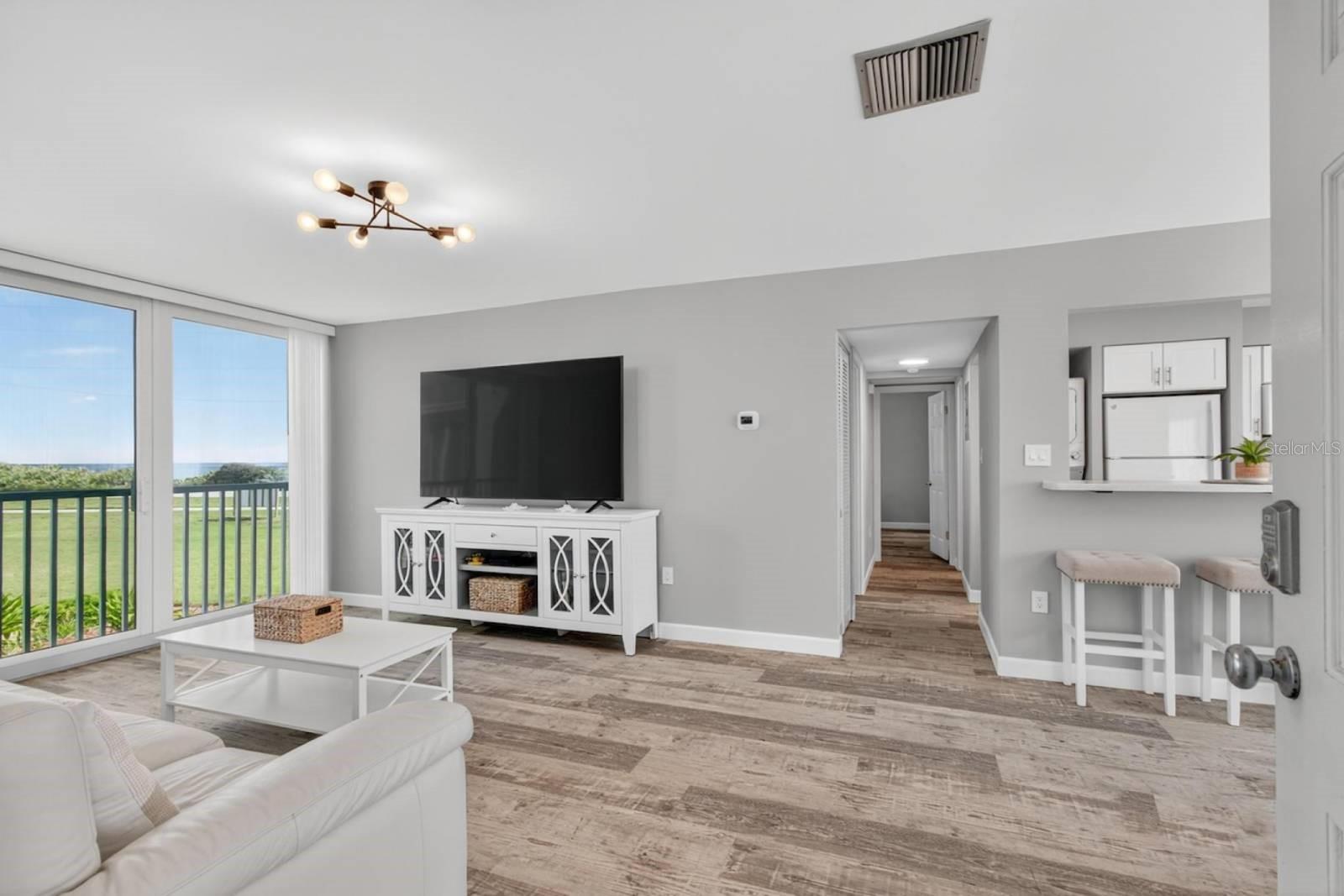 Image 22 of 36 For 5500 Ocean Shore Boulevard Ut02