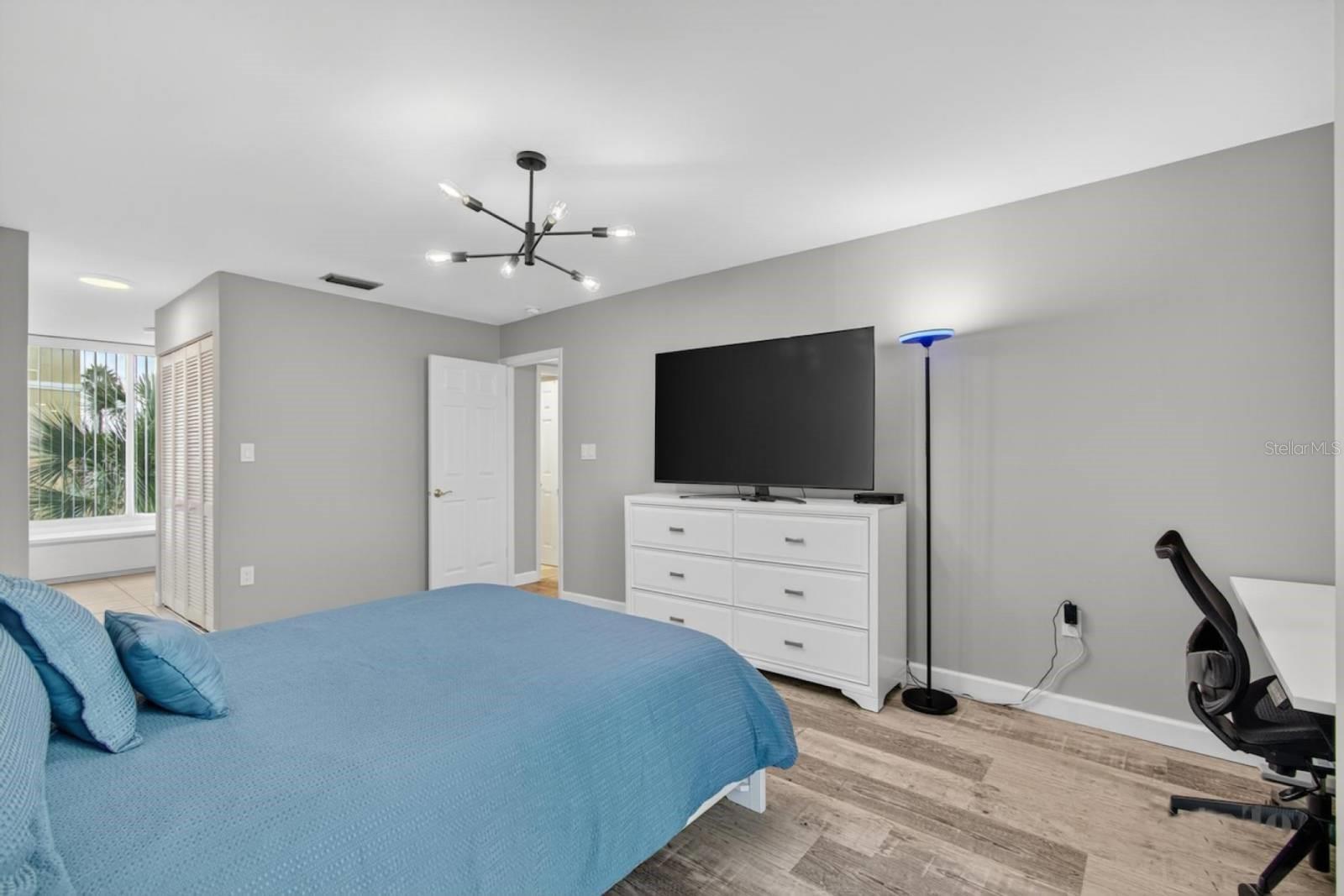 Image 34 of 36 For 5500 Ocean Shore Boulevard Ut02