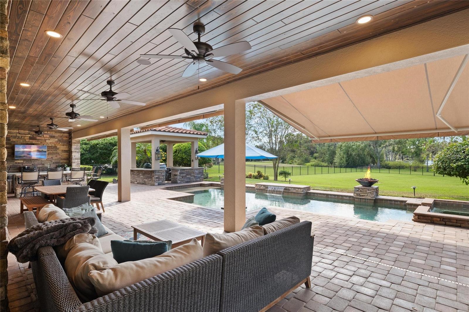 Image 33 of 74 For 1208 Merry Water Drive