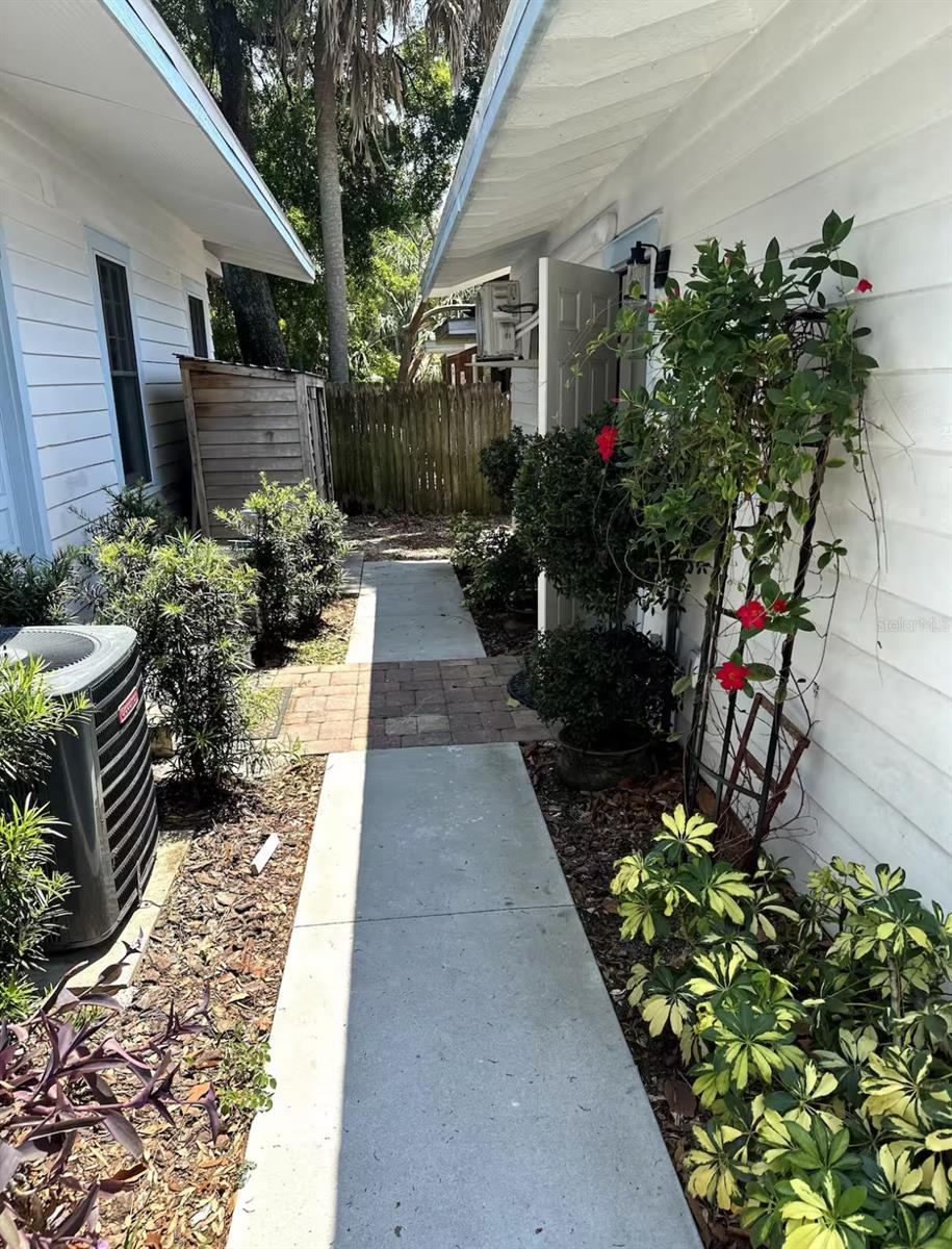 Image 25 of 26 For 618 19th Street W