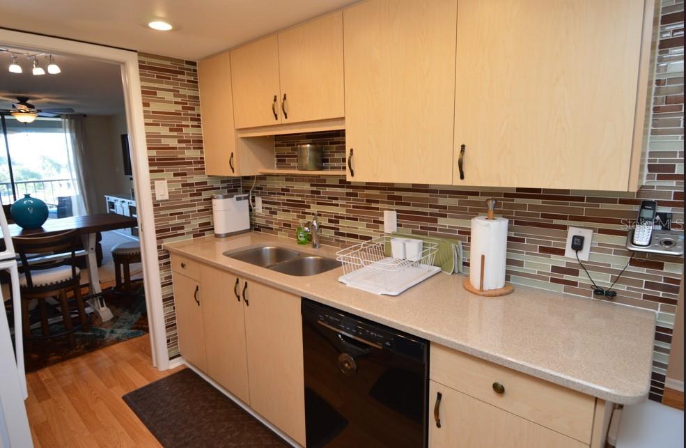 Image 21 of 100 For 1316 Pasadena Avenue S 407