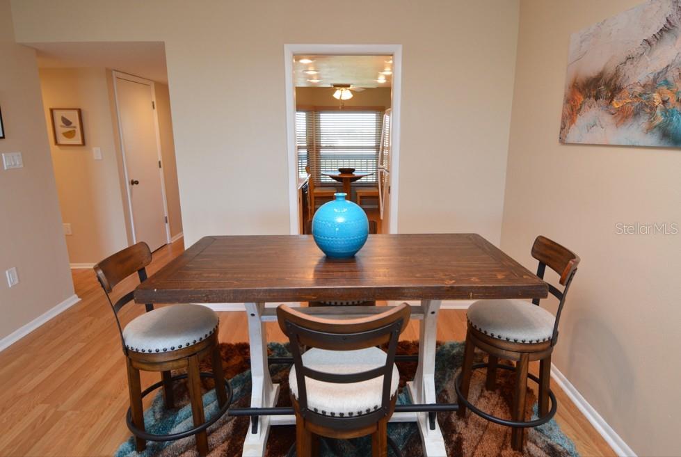 Image 23 of 100 For 1316 Pasadena Avenue S 407