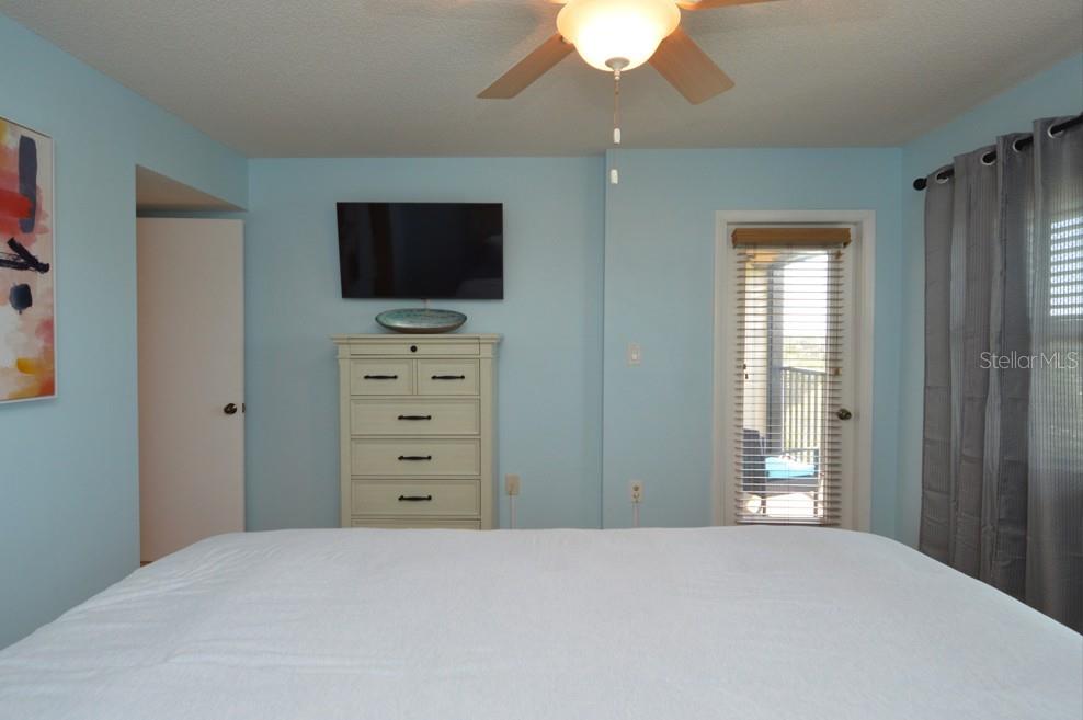 Image 65 of 100 For 1316 Pasadena Avenue S 407