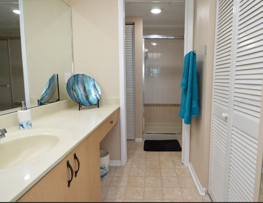 Image 71 of 100 For 1316 Pasadena Avenue S 407