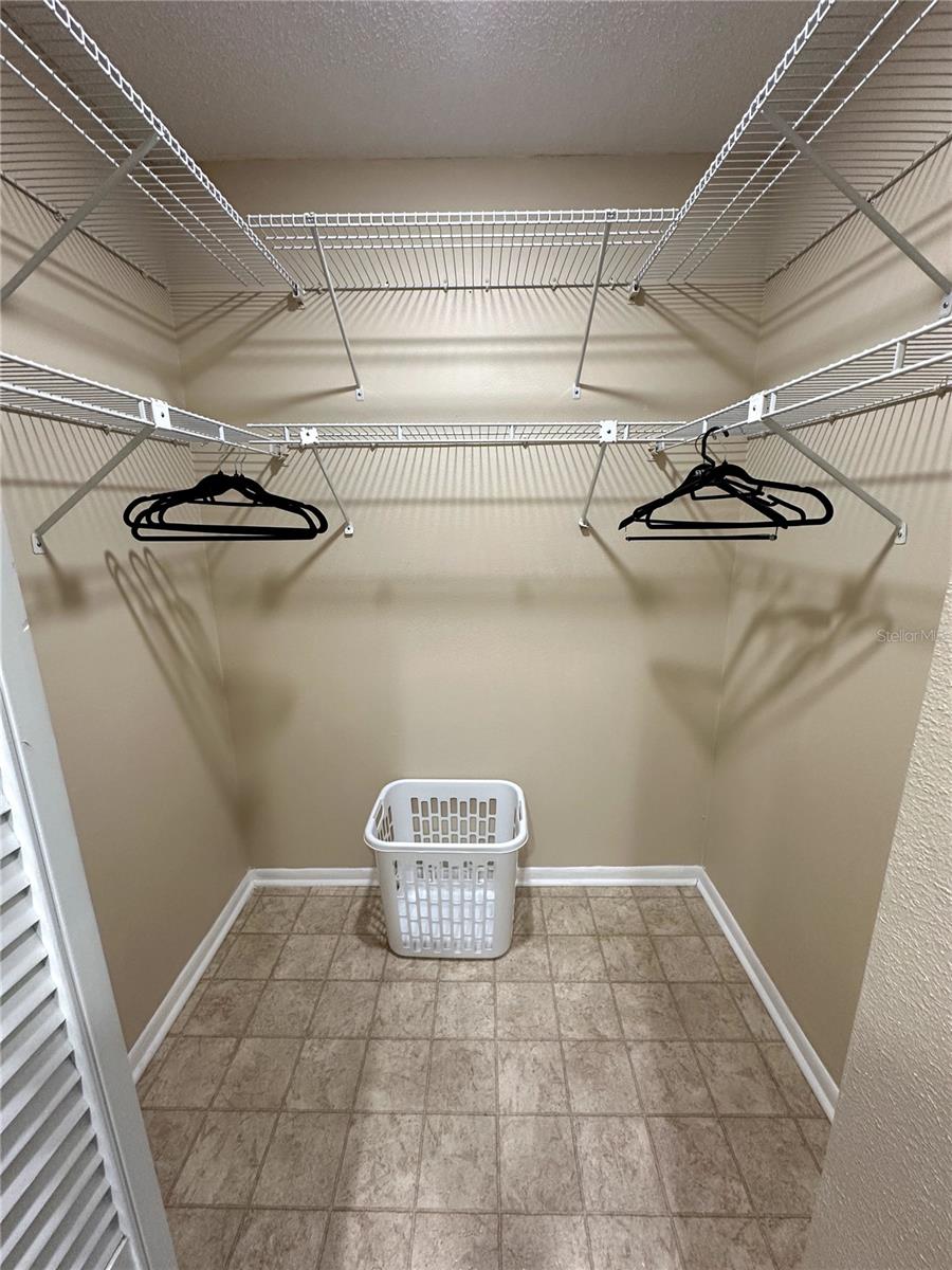 Image 83 of 100 For 1316 Pasadena Avenue S 407