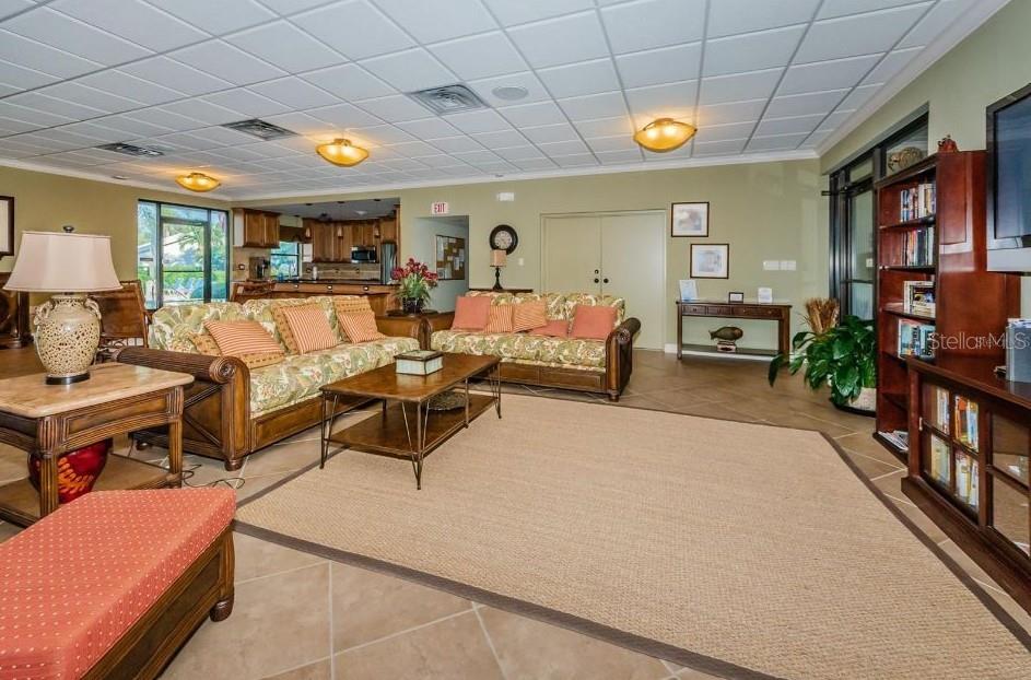 Image 94 of 100 For 1316 Pasadena Avenue S 407