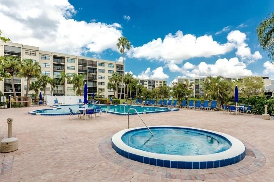 Image 99 of 100 For 1316 Pasadena Avenue S 407