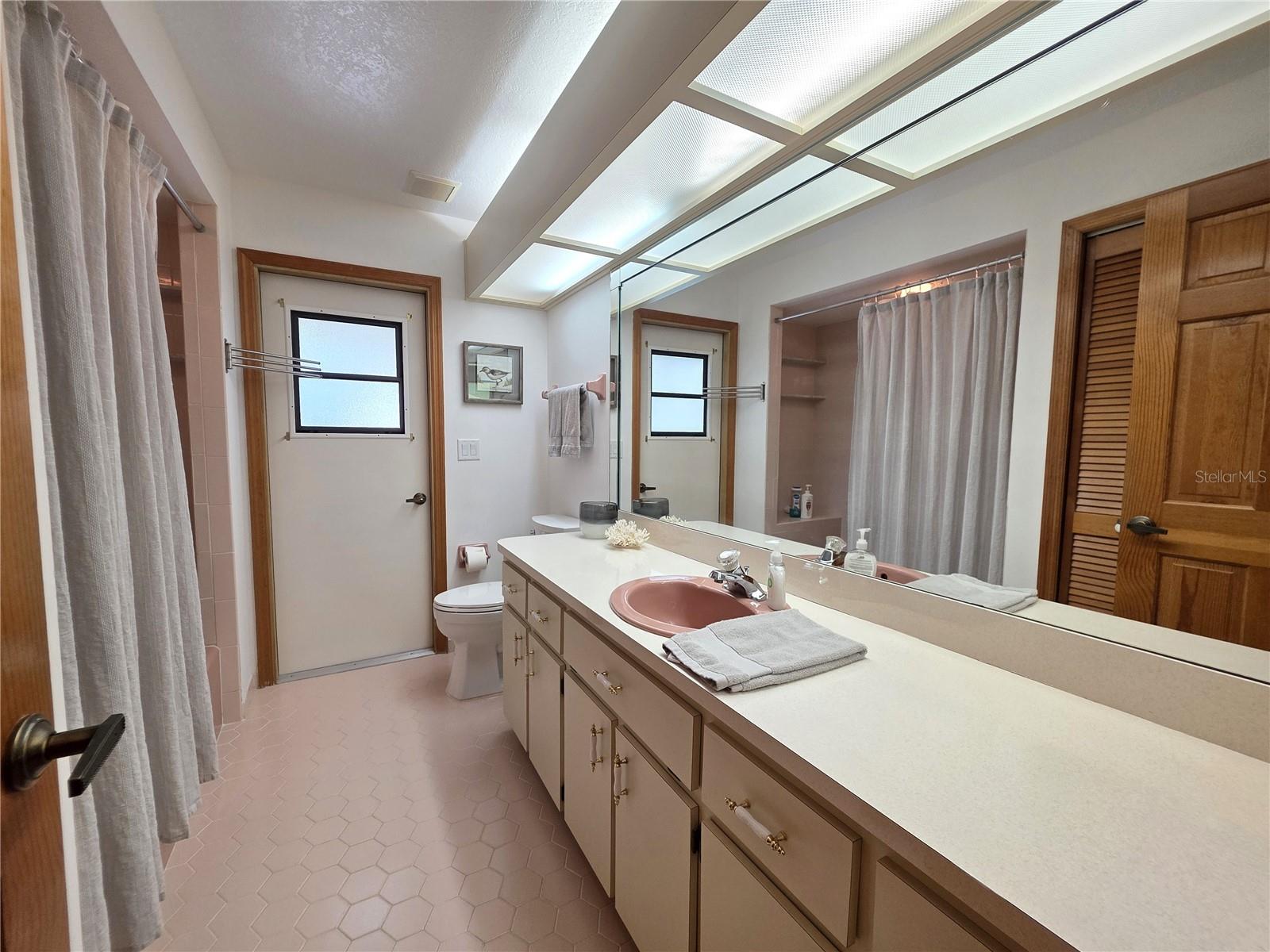 Image 19 of 45 For 9446 Ashley Drive