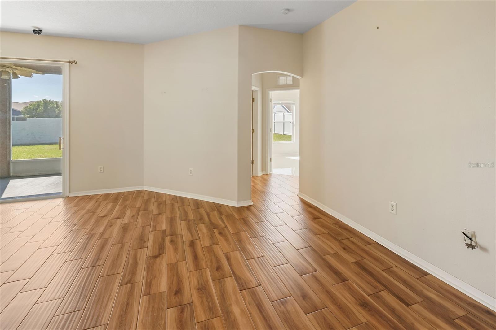 Image 14 of 61 For 10282 Bannock Street