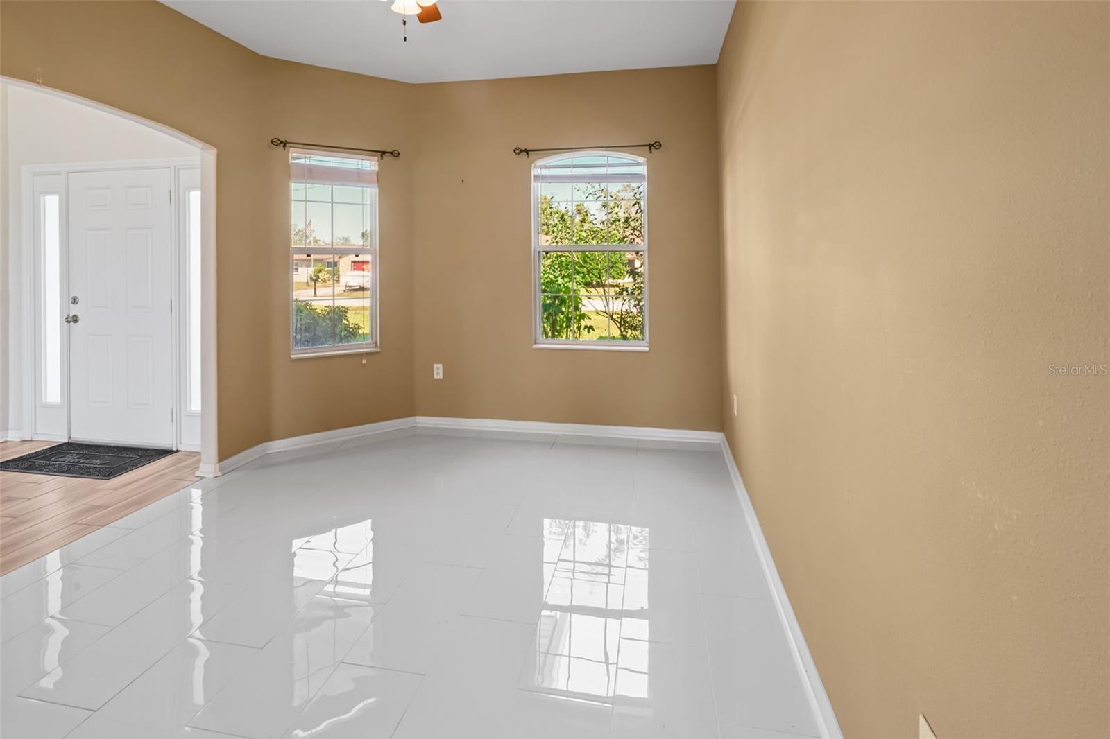 Image 18 of 61 For 10282 Bannock Street