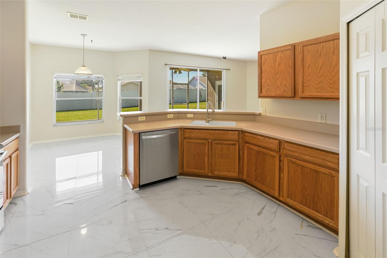 Image 4 of 61 For 10282 Bannock Street