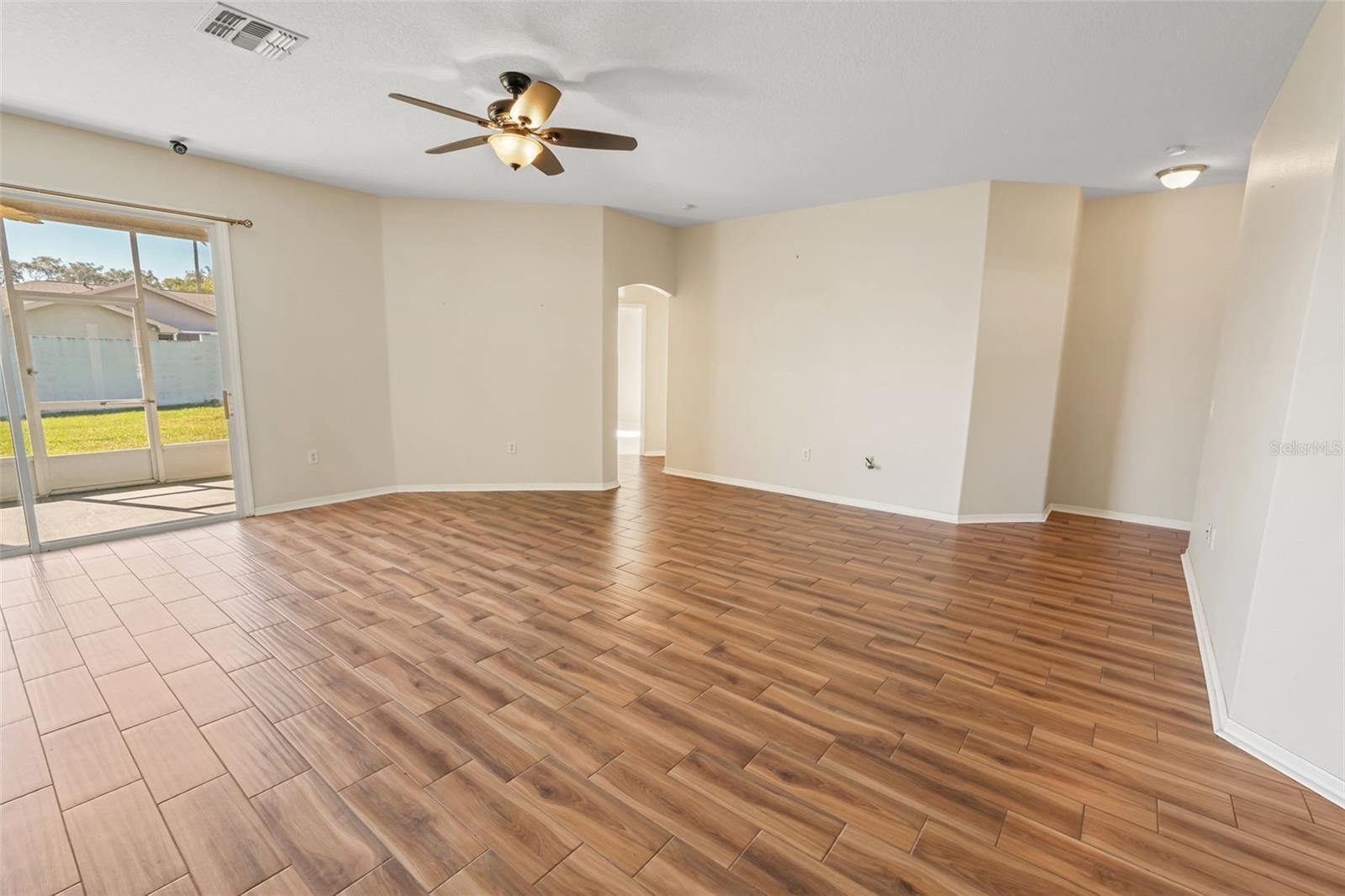 Image 9 of 61 For 10282 Bannock Street