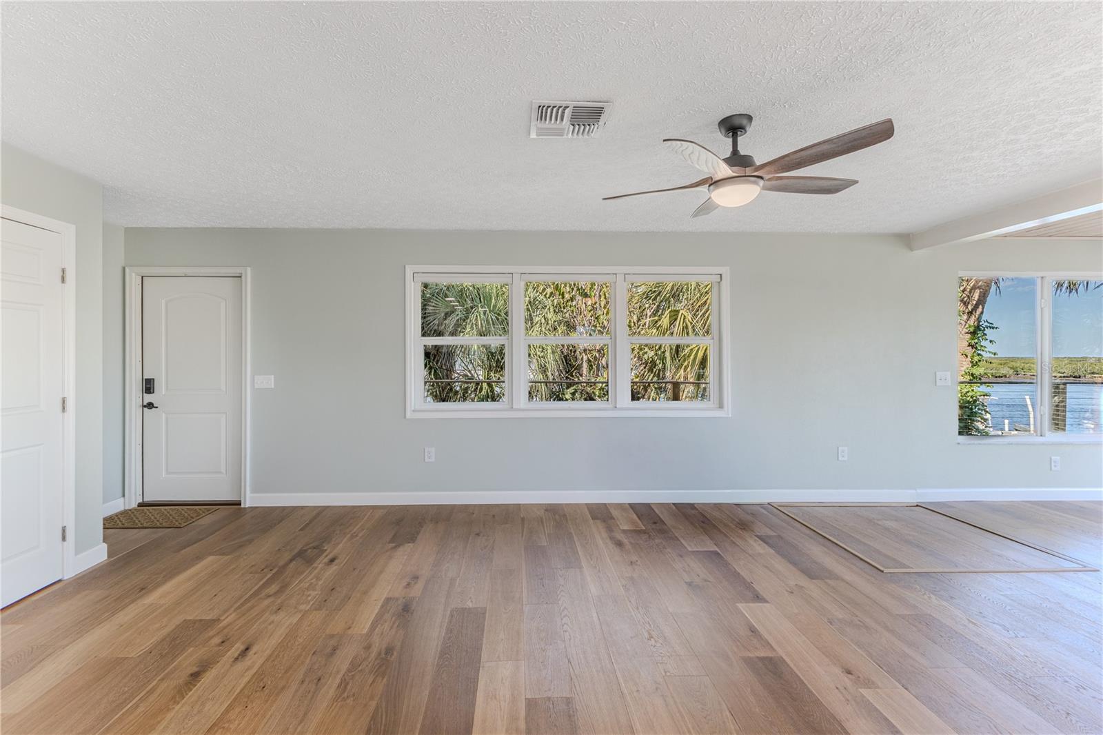 Image 19 of 71 For 3285 Minnow Creek Drive