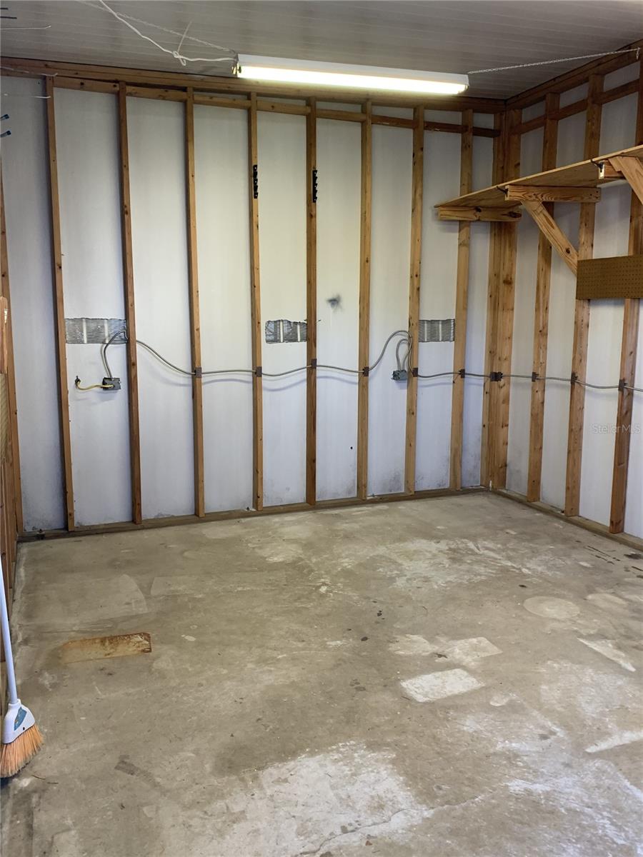 Image 26 of 28 For 8127 Fortune Hunter Drive