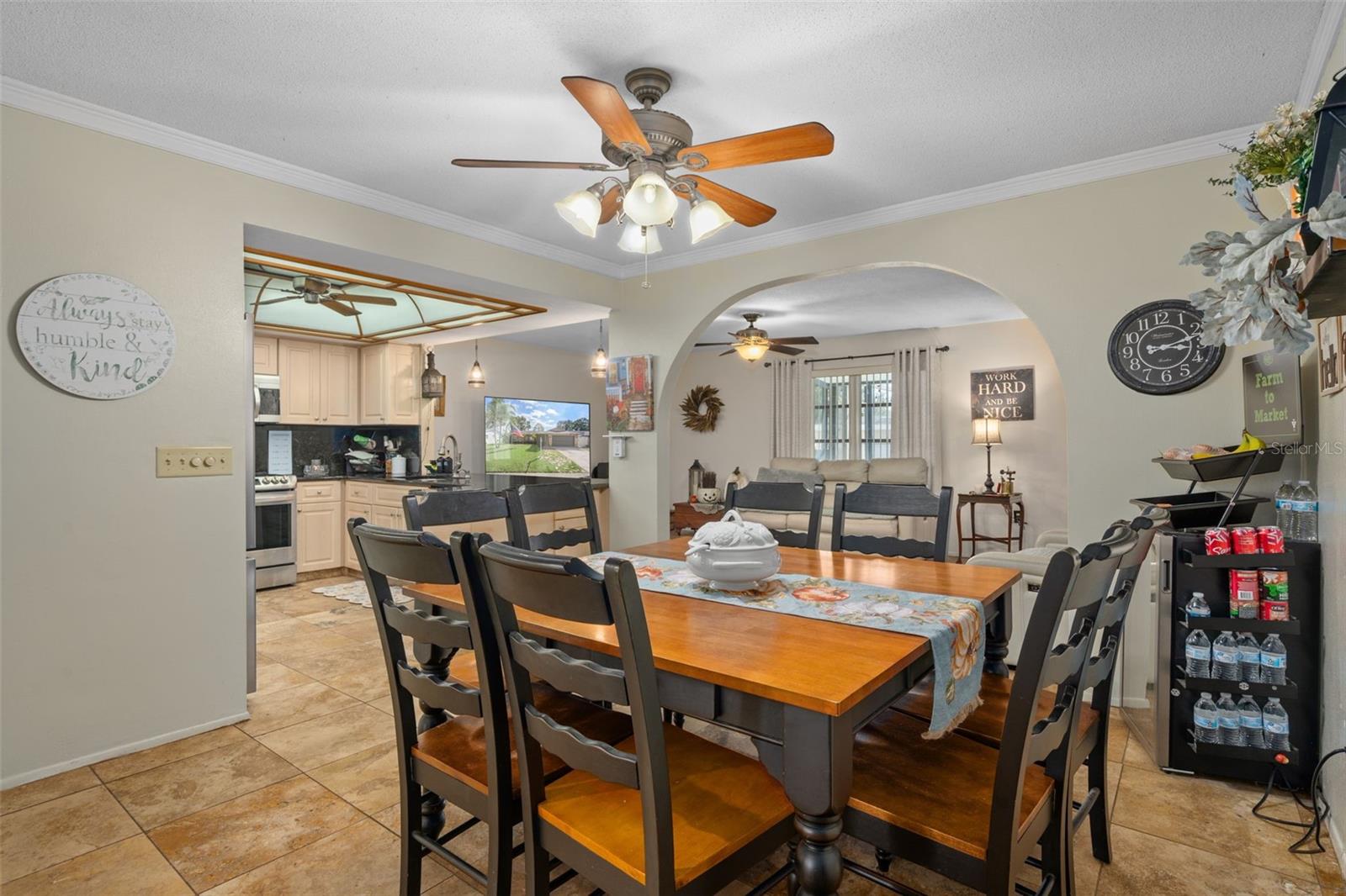 Image 10 of 39 For 1407 Garden Avenue